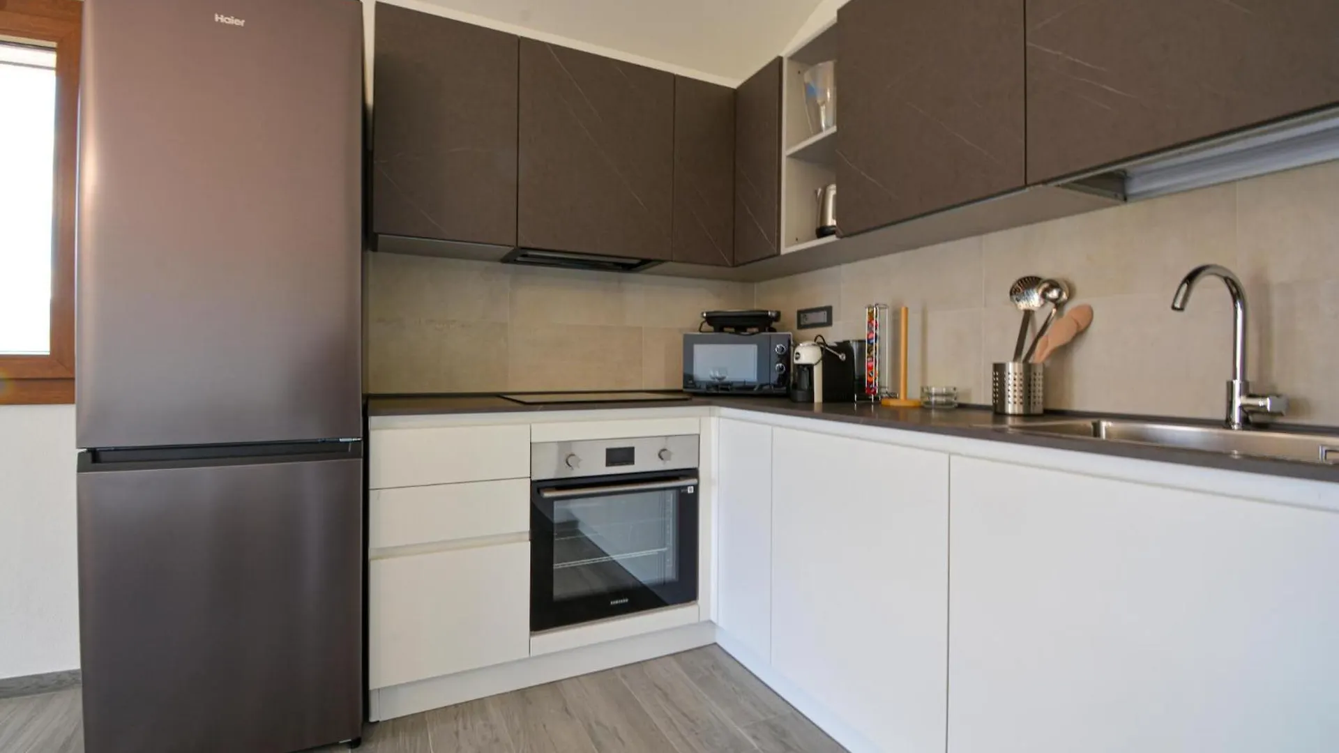 Stunning Apartment In Olia Speciosa Italy