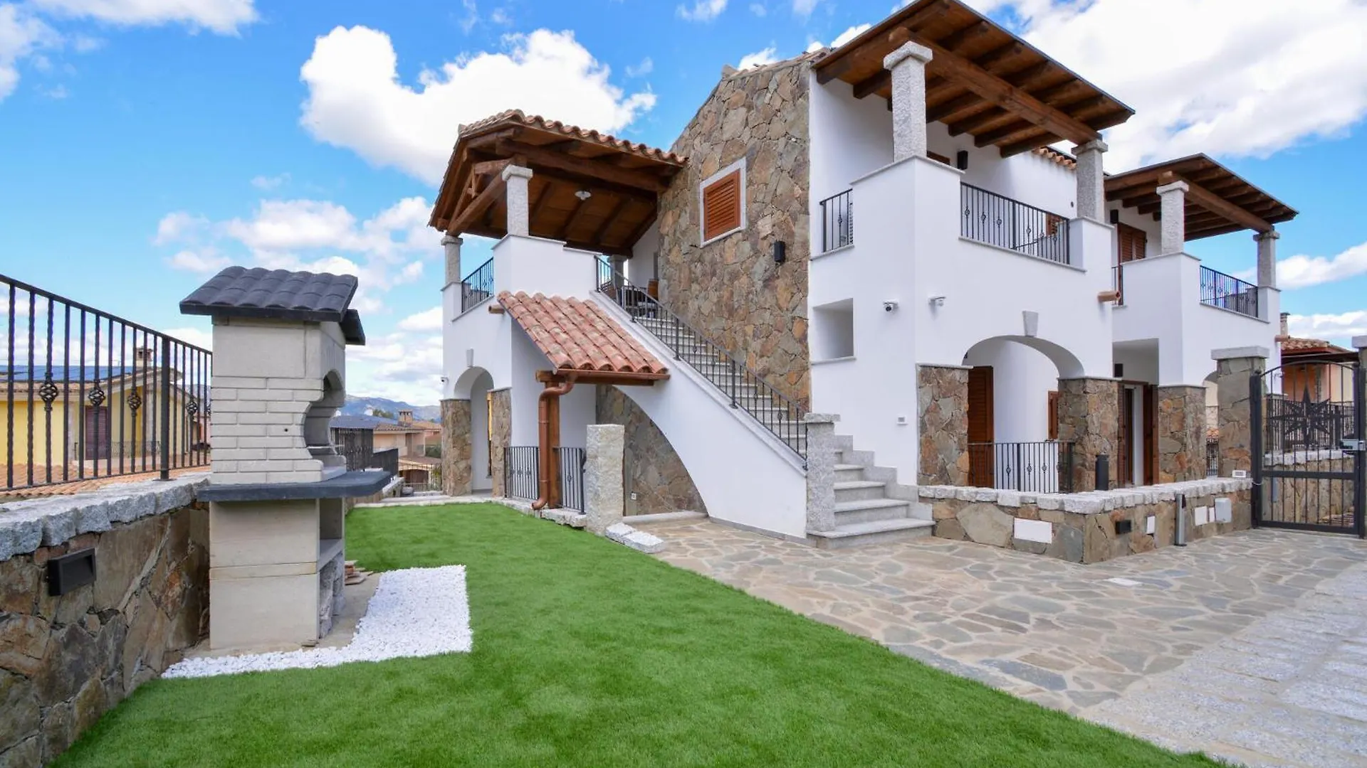 Stunning Apartment In Olia Speciosa